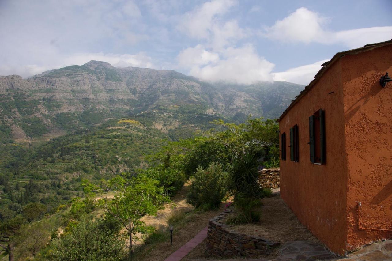 אבדילוס Ikarian Centre - Accommodation & Mountain Hiking מראה חיצוני תמונה