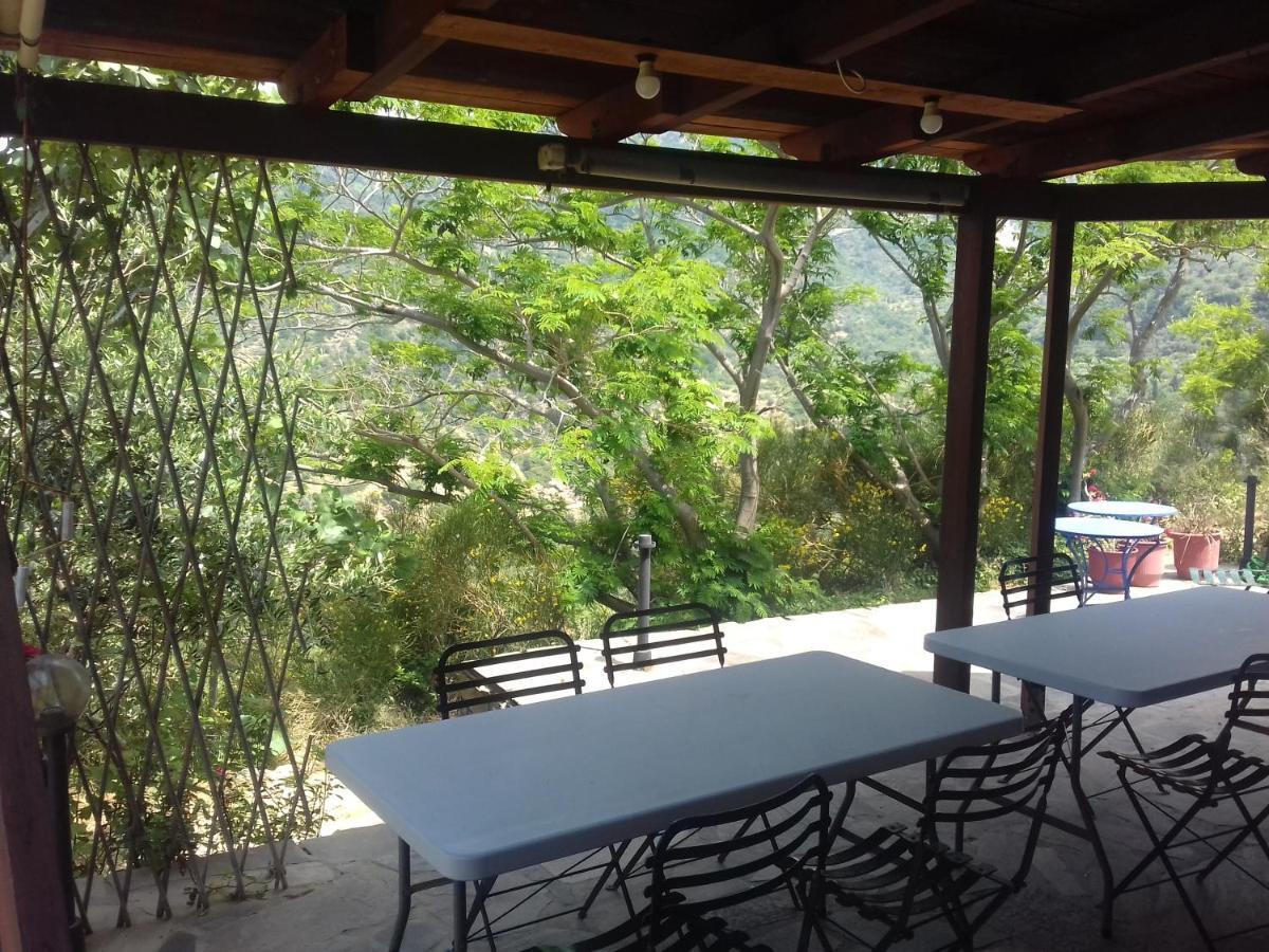 אבדילוס Ikarian Centre - Accommodation & Mountain Hiking מראה חיצוני תמונה
